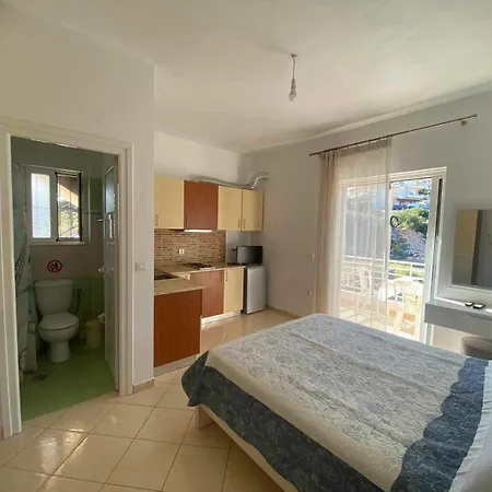 Mariana Apartment Sarande
