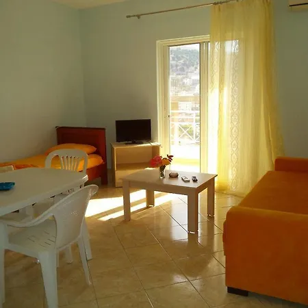 Mariana Apartment *